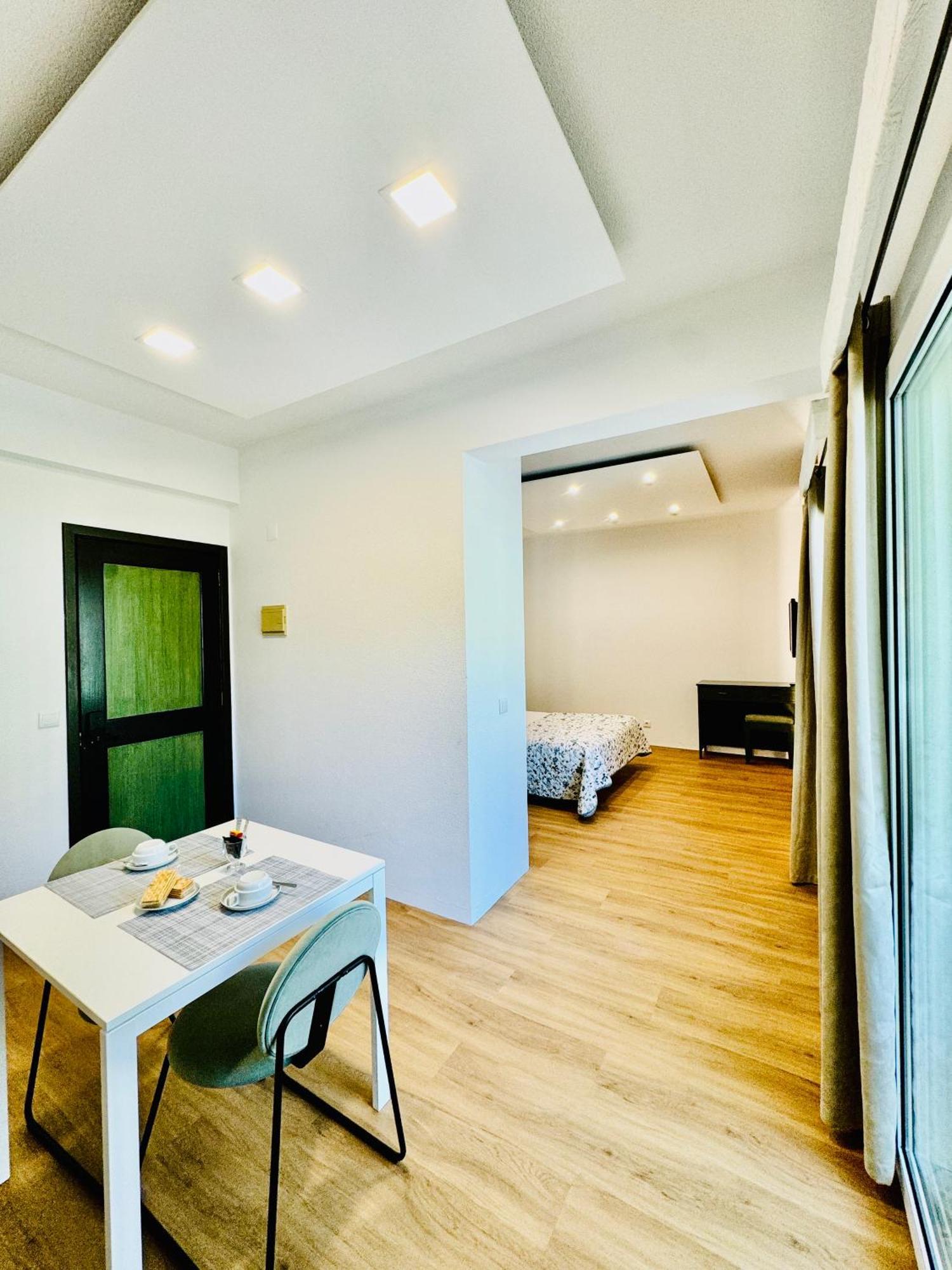 Vale Mar Guest Hotel Рибейра Брава Екстериор снимка