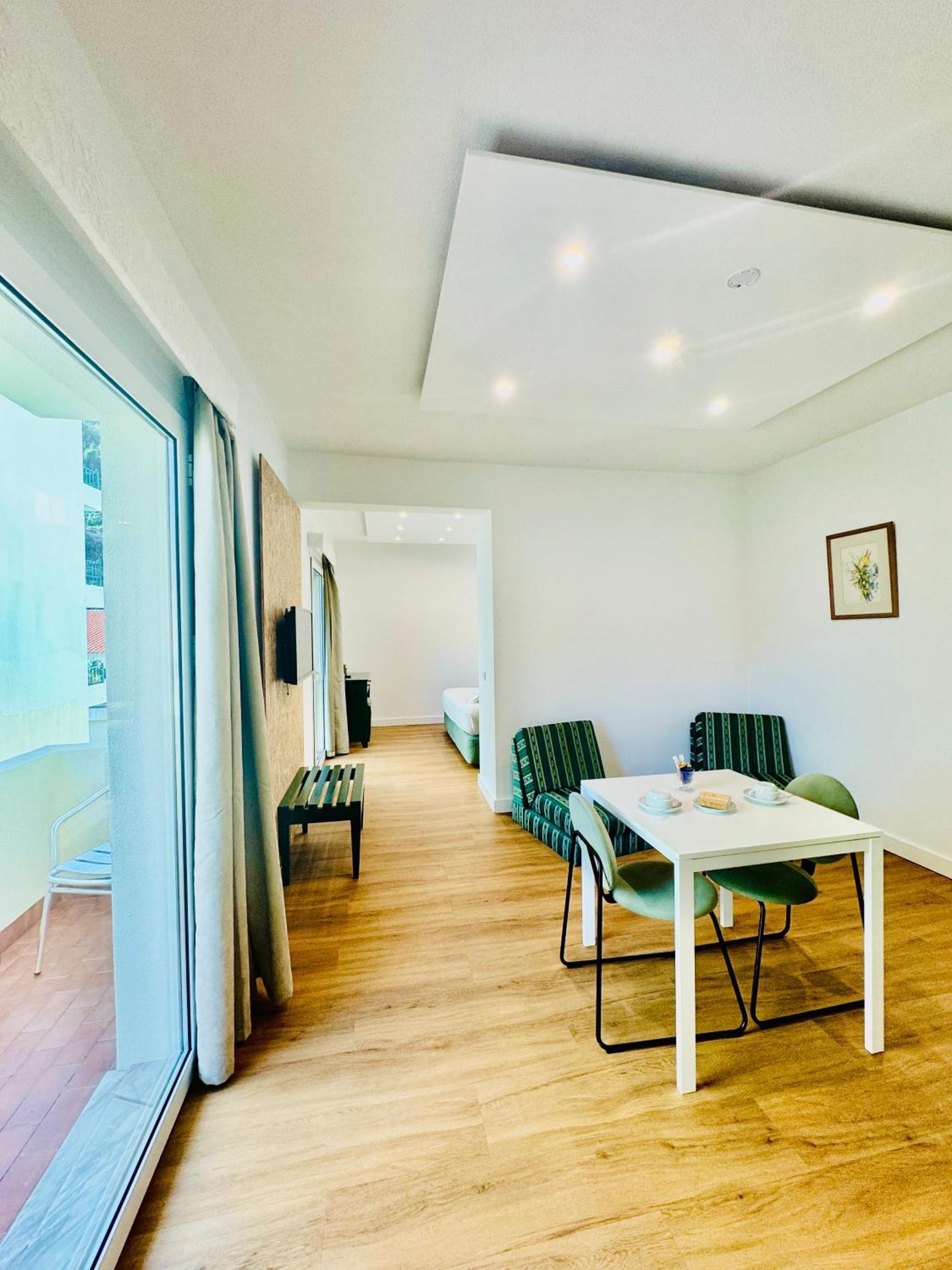 Vale Mar Guest Hotel Рибейра Брава Екстериор снимка