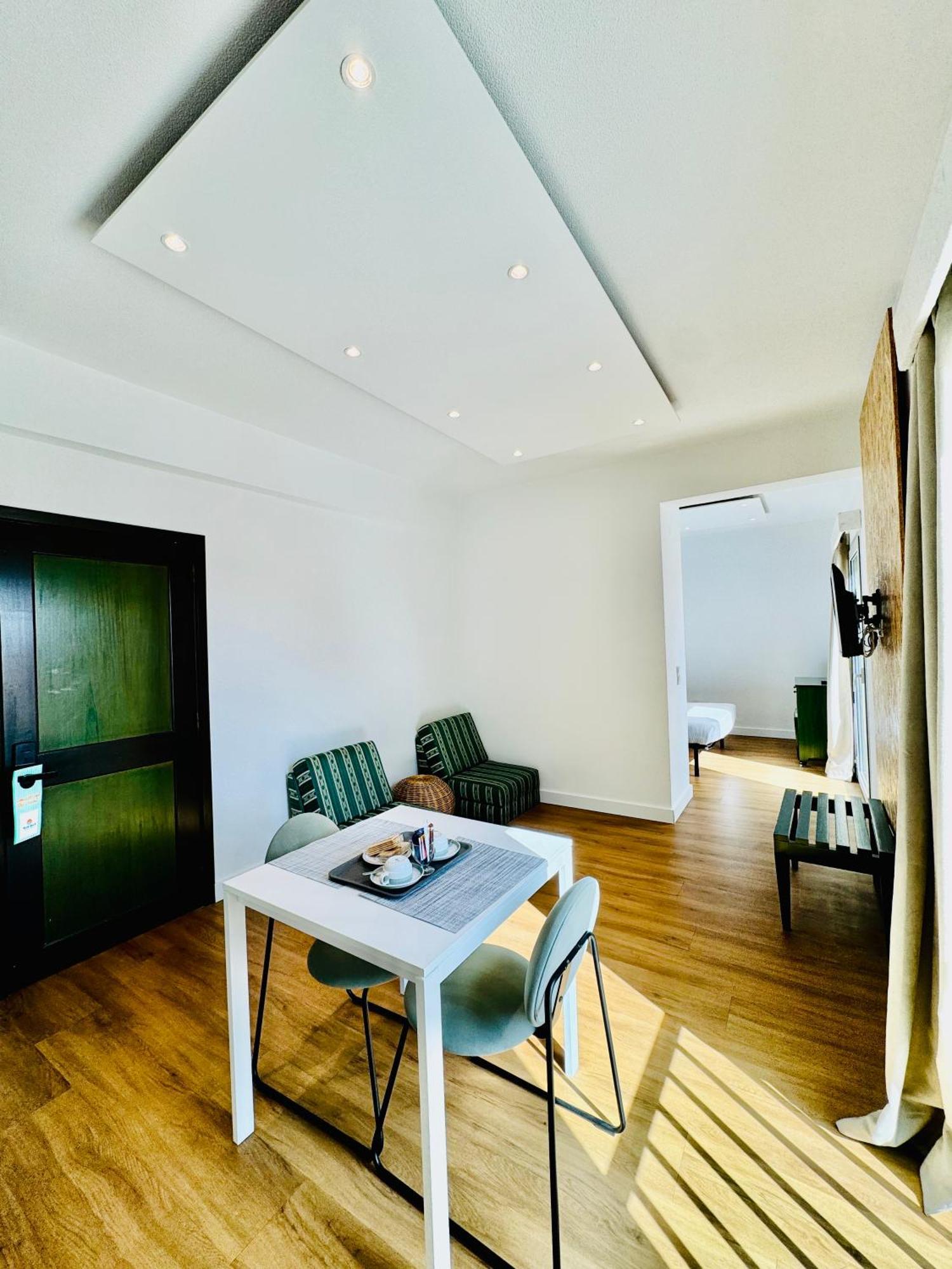 Vale Mar Guest Hotel Рибейра Брава Екстериор снимка
