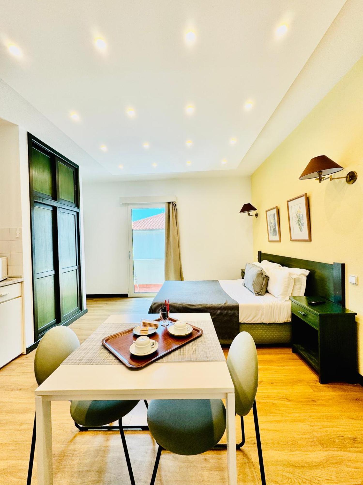 Vale Mar Guest Hotel Рибейра Брава Екстериор снимка