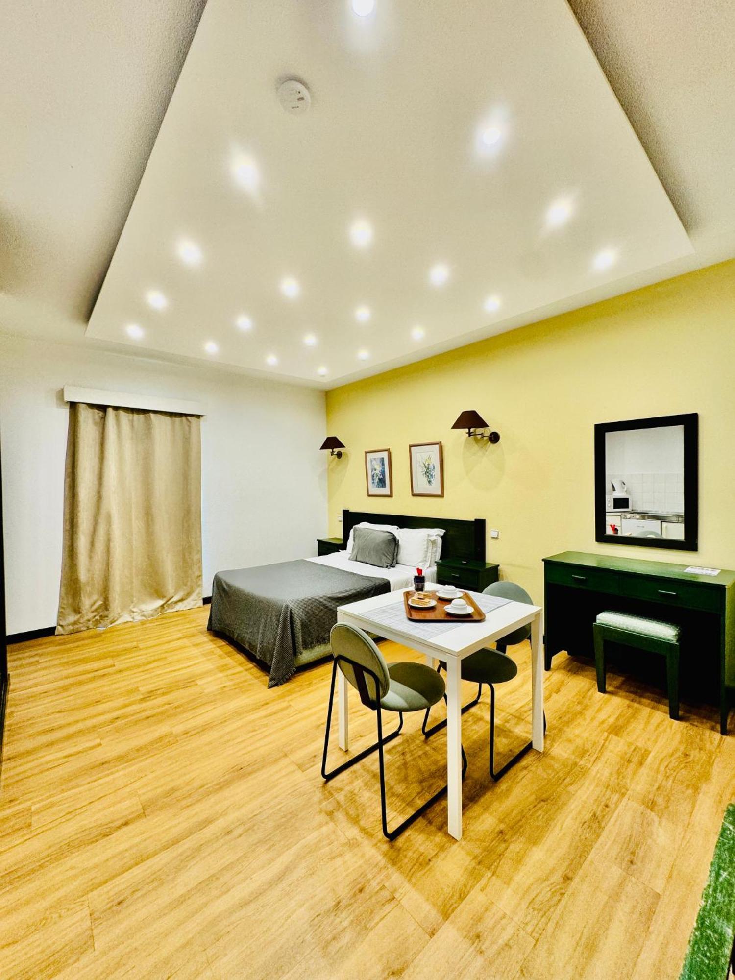 Vale Mar Guest Hotel Рибейра Брава Екстериор снимка